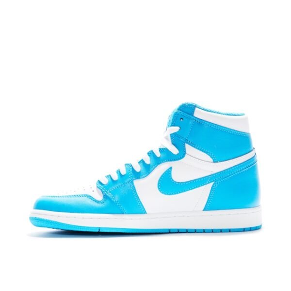 Air Jordan 1 Retro High OG 'UNC'