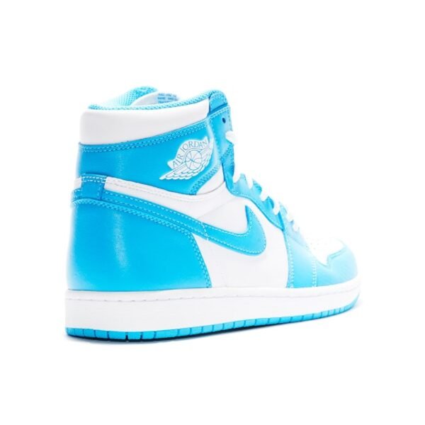 Air Jordan 1 Retro High OG 'UNC' - Image 2