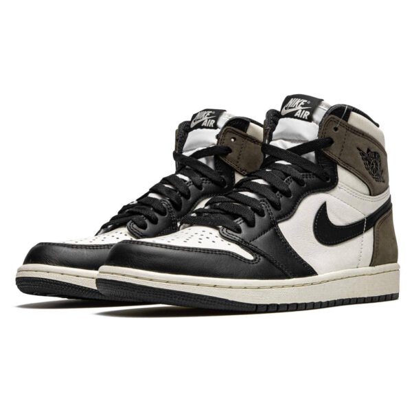 Air Jordan 1 Retro High OG 'Dark Mocha' - Image 2