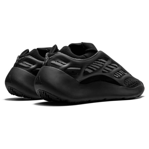 Yeezy 700 V3 'Alvah' - Image 3